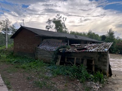 The home of a hired worker, situated next to the farm he tends during the off-season. He earns 40 RMB (less than 6 USD) per Chinese acre (666 square meters) per month for his labor